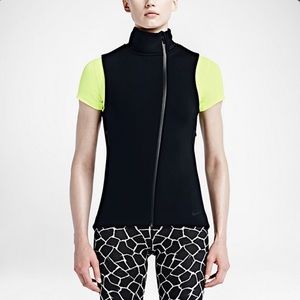 💋SOLD💋 Black Vest Nike Therma-Sphere Max